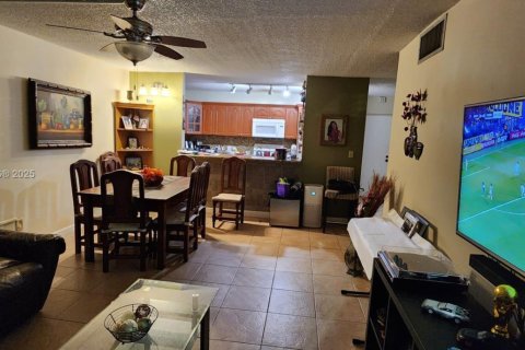 Condo in Homestead, Florida, 2 bedrooms  № 1854794 - photo 7