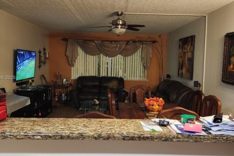 Condo in Homestead, Florida, 2 bedrooms  № 1854794 - photo 4