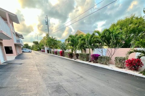 Adosado en venta en Key Largo, Florida, 3 dormitorios, 210.05 m2 № 2035873 - foto 17