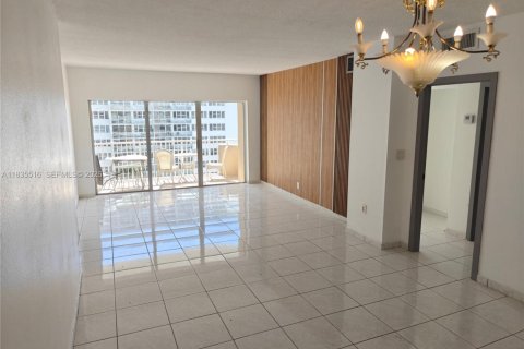 Condo à Hallandale Beach, Floride, 1 chambre  № 2079615