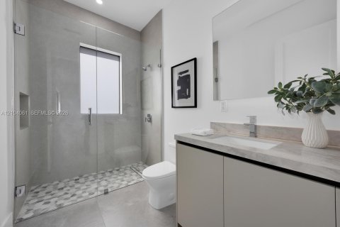 Touwnhouse à vendre à Miami, Floride: 4 chambres, 272.11 m2 № 2421195 - photo 28