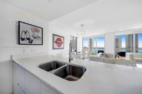 Copropriété à louer à Hallandale Beach, Floride: 3 chambres, 146.51 m2 № 1933859 - photo 18