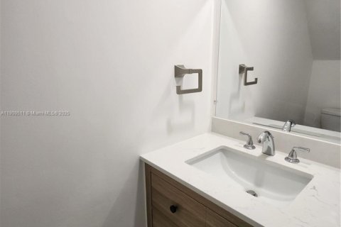 Touwnhouse à louer à Miami, Floride: 2 chambres, 96.34 m2 № 2012990 - photo 11
