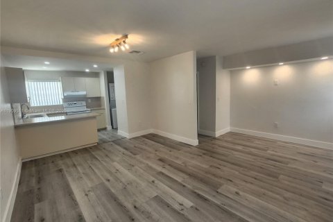 Touwnhouse à Miami, Floride 2 chambres, 96.34 m2 № 2012990