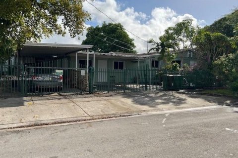 Land in Hialeah, Florida № 1961602 - photo 4