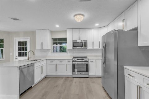 Villa ou maison à louer à Palm Coast, Floride: 4 chambres, 203.64 m2 № 2388676 - photo 3