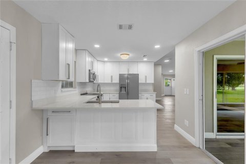 Villa ou maison à louer à Palm Coast, Floride: 4 chambres, 203.64 m2 № 2388676 - photo 9