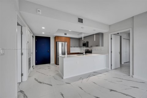 Apartment in North Miami, Florida 2 bedrooms, 83.7 sq.m. № 1924907 - photo 1
