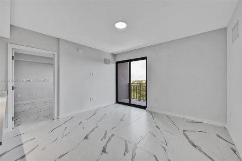 Apartment in North Miami, Florida 2 bedrooms, 83.7 sq.m. № 1924907 - photo 3