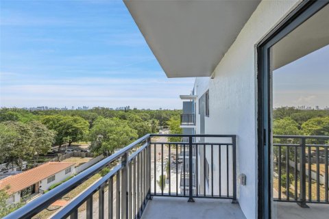 Apartment in North Miami, Florida 2 bedrooms, 83.7 sq.m. № 1924907 - photo 6