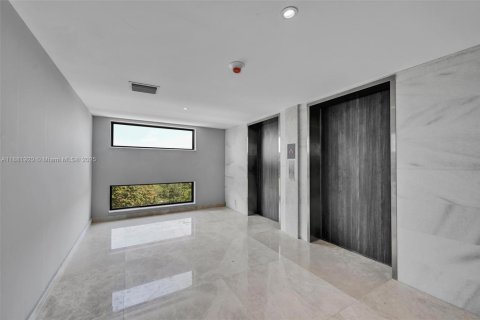 Apartment in North Miami, Florida 2 bedrooms, 83.7 sq.m. № 1924907 - photo 18