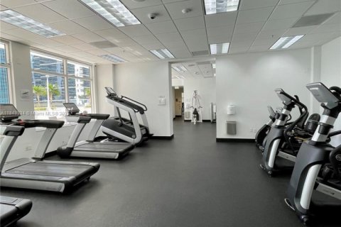 Condo in Miami, Florida, 1 bedroom  № 1836379 - photo 16