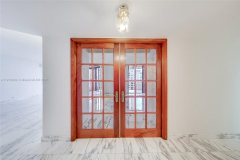 Купить кондоминиум в Майами, Флорида 3 спальни, 150.87м2, № 1974452 - фото 12