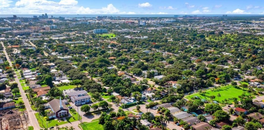 Land in Fort Lauderdale, Florida № 1041061