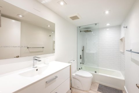 Condominio en alquiler en Key Biscayne, Florida, 3 dormitorios, 148.64 m2 № 1887646 - foto 21