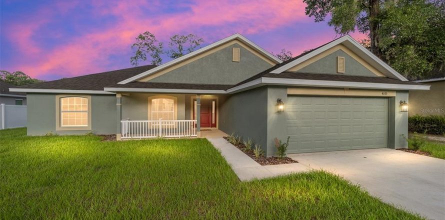 Casa en Silver Springs Shores, Florida 4 dormitorios, 163.32 m2 № 1911374