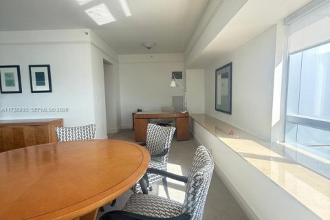 Condo in Miami, Florida, 2 bedrooms  № 1985108 - photo 14