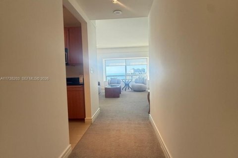 Condo in Miami, Florida, 2 bedrooms  № 1985108 - photo 22