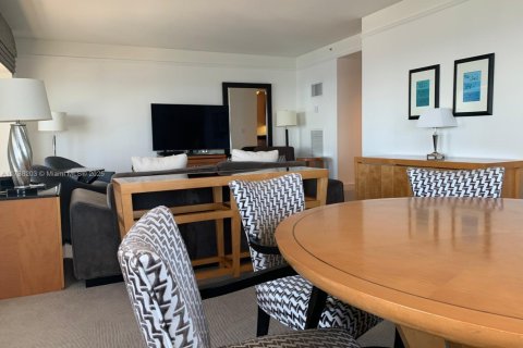 Condominio en venta en Miami, Florida, 2 dormitorios, 191.56 m2 № 1985108 - foto 10