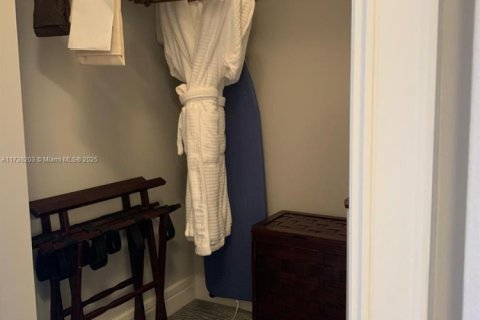 Condominio en venta en Miami, Florida, 2 dormitorios, 191.56 m2 № 1985108 - foto 6