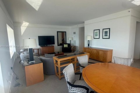 Condo in Miami, Florida, 2 bedrooms  № 1985108 - photo 18