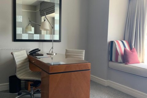 Condominio en venta en Miami, Florida, 2 dormitorios, 191.56 m2 № 1985108 - foto 4