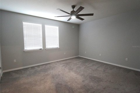 Touwnhouse à louer à Tampa, Floride: 3 chambres, 172.05 m2 № 2358943 - photo 18