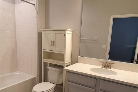 Touwnhouse à louer à Tampa, Floride: 3 chambres, 172.05 m2 № 2358943 - photo 3