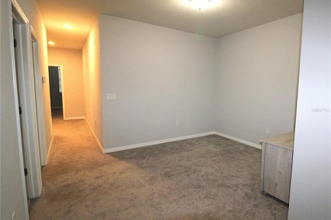 Touwnhouse à louer à Tampa, Floride: 3 chambres, 172.05 m2 № 2358943 - photo 4