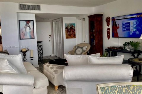 Condo in Miami, Florida, 2 bedrooms  № 1889664 - photo 20