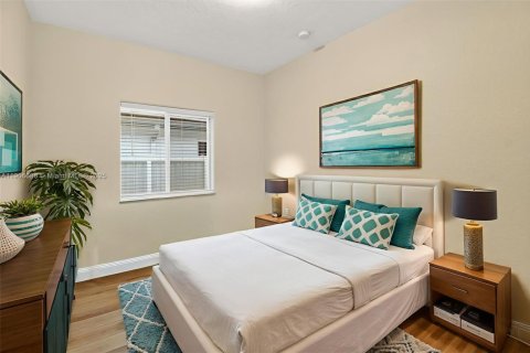 Villa ou maison à vendre à Miami, Floride: 5 chambres, 166.3 m2 № 1963410 - photo 24