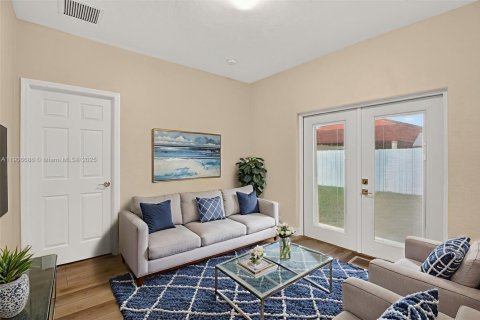 Villa ou maison à vendre à Miami, Floride: 5 chambres, 166.3 m2 № 1963410 - photo 9