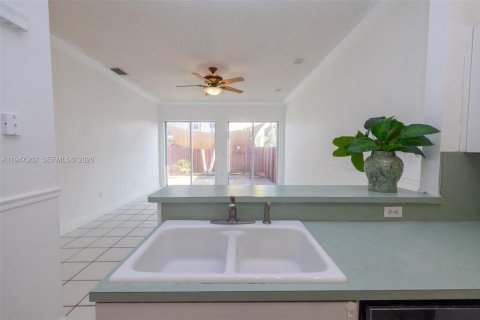 Casa en venta en Miami, Florida, 3 dormitorios, 147.53 m2 № 2003534 - foto 18