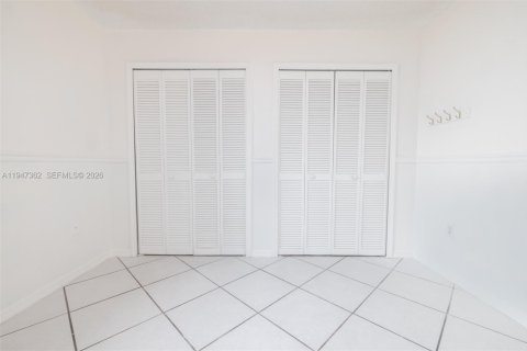 Casa en venta en Miami, Florida, 3 dormitorios, 147.53 m2 № 2003534 - foto 28