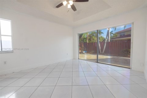 Casa en venta en Miami, Florida, 3 dormitorios, 147.53 m2 № 2003534 - foto 6