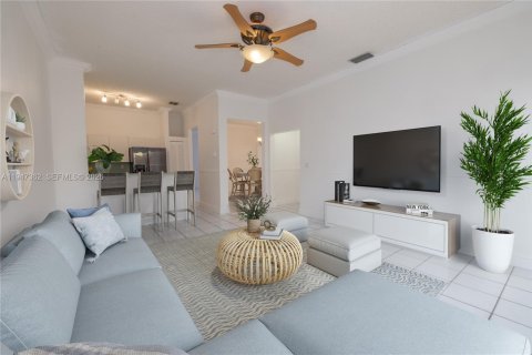 Casa en venta en Miami, Florida, 3 dormitorios, 147.53 m2 № 2003534 - foto 4