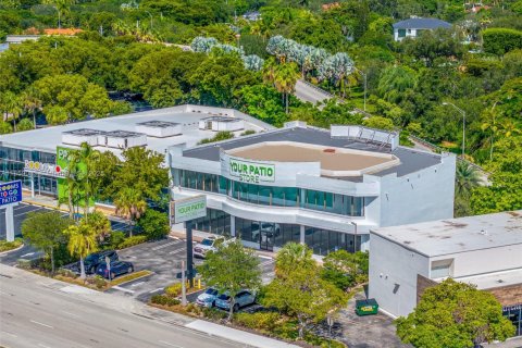 Commercial property in Pinecrest, Florida № 1887443 - photo 1