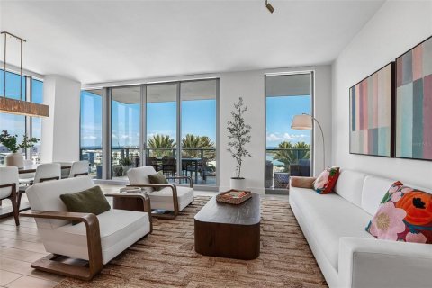 Condo in Tampa, Florida, 4 bedrooms  № 2315112 - photo 9
