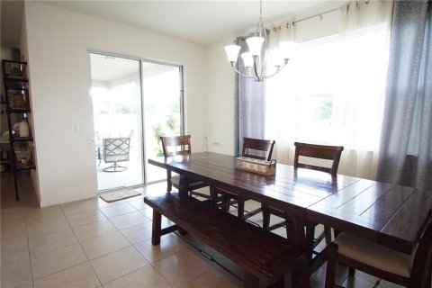 House in Orlando, Florida 4 bedrooms, 250.84 sq.m. № 1883231 - photo 9