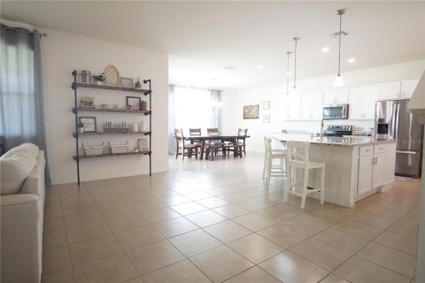 House in Orlando, Florida 4 bedrooms, 250.84 sq.m. № 1883231 - photo 8