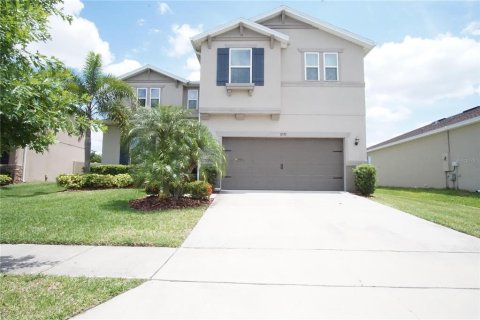 House in Orlando, Florida 4 bedrooms, 250.84 sq.m. № 1883231 - photo 1