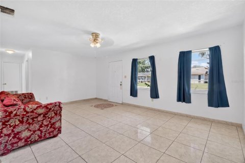House in Kissimmee, Florida 2 bedrooms, 92.9 sq.m. № 2116999 - photo 10