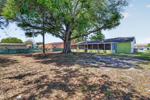 House in Kissimmee, Florida 2 bedrooms, 92.9 sq.m. № 2116999 - photo 30