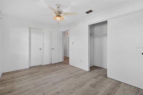 House in Kissimmee, Florida 2 bedrooms, 92.9 sq.m. № 2116999 - photo 17