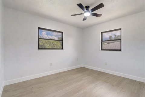 House in Orlando, Florida 5 bedrooms, 220.74 sq.m. № 1831402 - photo 26