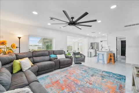 Casa en alquiler en Ellenton, Florida, 3 dormitorios, 79.99 m2 № 2108480 - foto 4