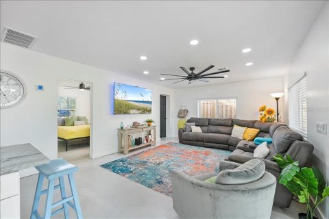 Casa en alquiler en Ellenton, Florida, 3 dormitorios, 79.99 m2 № 2108480 - foto 3