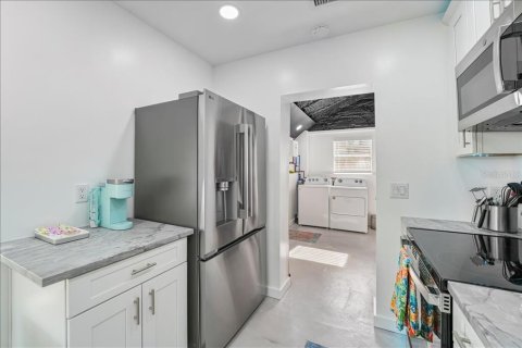 Casa en alquiler en Ellenton, Florida, 3 dormitorios, 79.99 m2 № 2108480 - foto 12