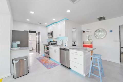Casa en alquiler en Ellenton, Florida, 3 dormitorios, 79.99 m2 № 2108480 - foto 8