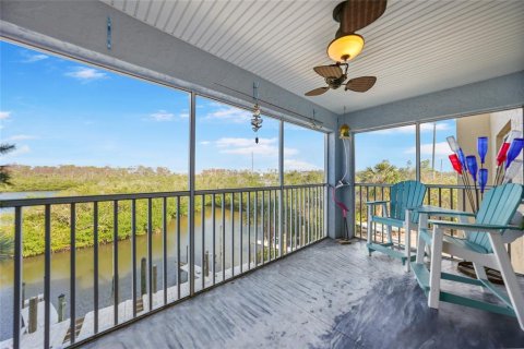 Condo in Englewood, Florida, 2 bedrooms  № 1513028 - photo 25